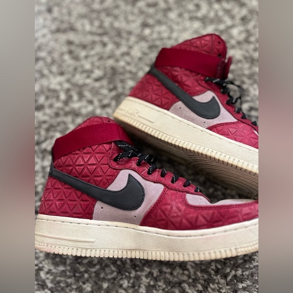 Nike Air Force 1 Hi Premium Suede Sneakers (size 7) - Picture 7 of 16